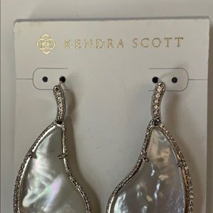 Kendra Scott Jewelry - Kendra Scott, Pearl, Crystal, Rhinestone, Earrings Kendra Scott Jewelry - Kendra Scott, Pearl, Crystal, Rhinestone, Earrings